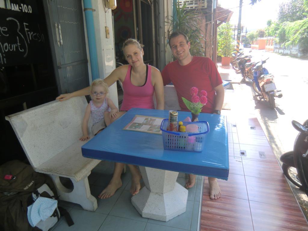 Residence House Trat Exterior photo